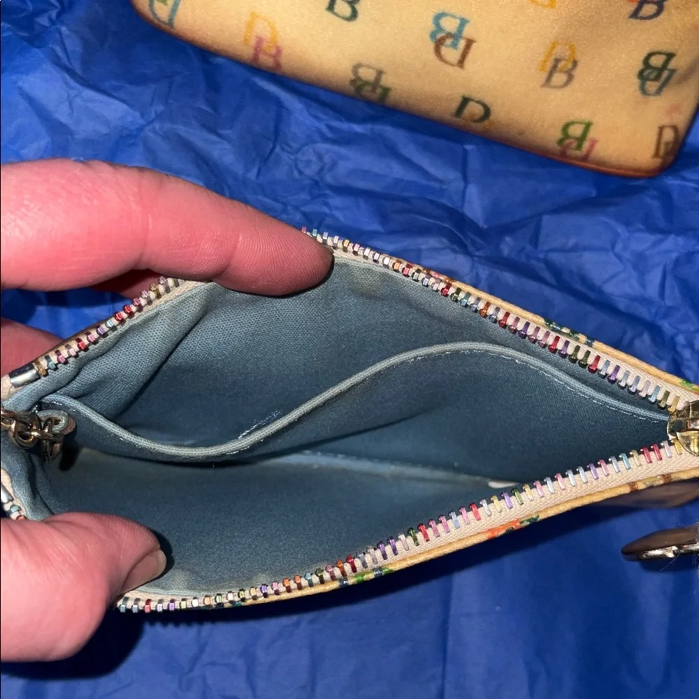 Dooney & Bourke White CC Cosmetic Bag, Lg & Sm Coin Pouch Keychain Set - Picture 8 of 8